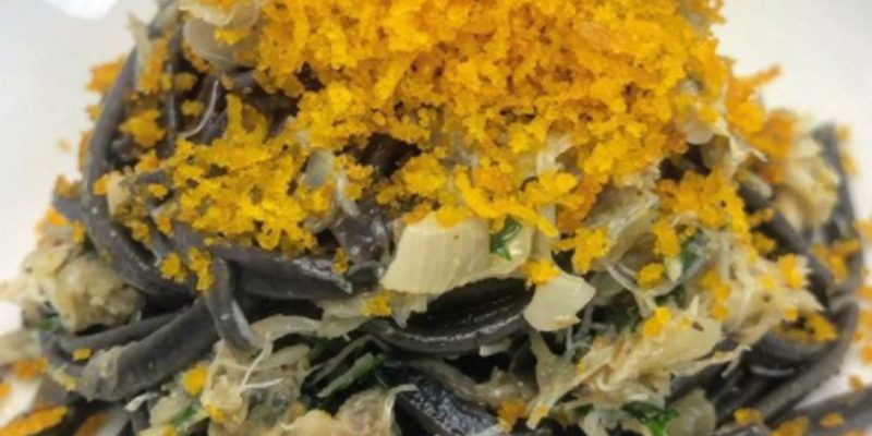 Carne de vongole sem casca e a carne de siri