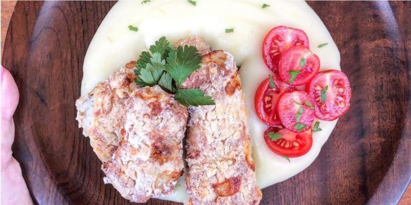 Cavala Empanada com “velouté” de batata e tomatinhos cereja