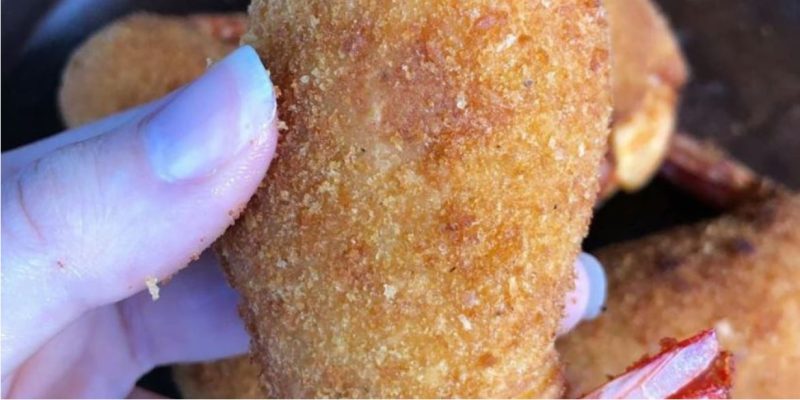 Coxinha de camarão com catupiry