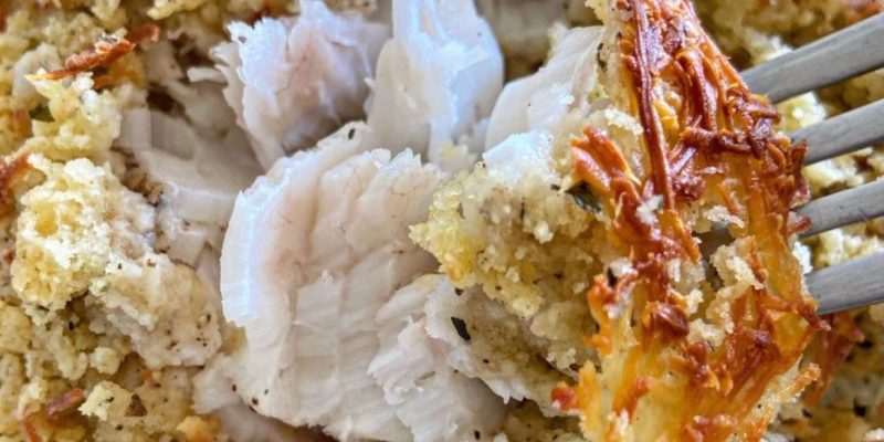 Merluza austral com crumble de queijo coalho