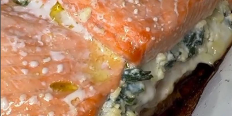 Salmão recheado